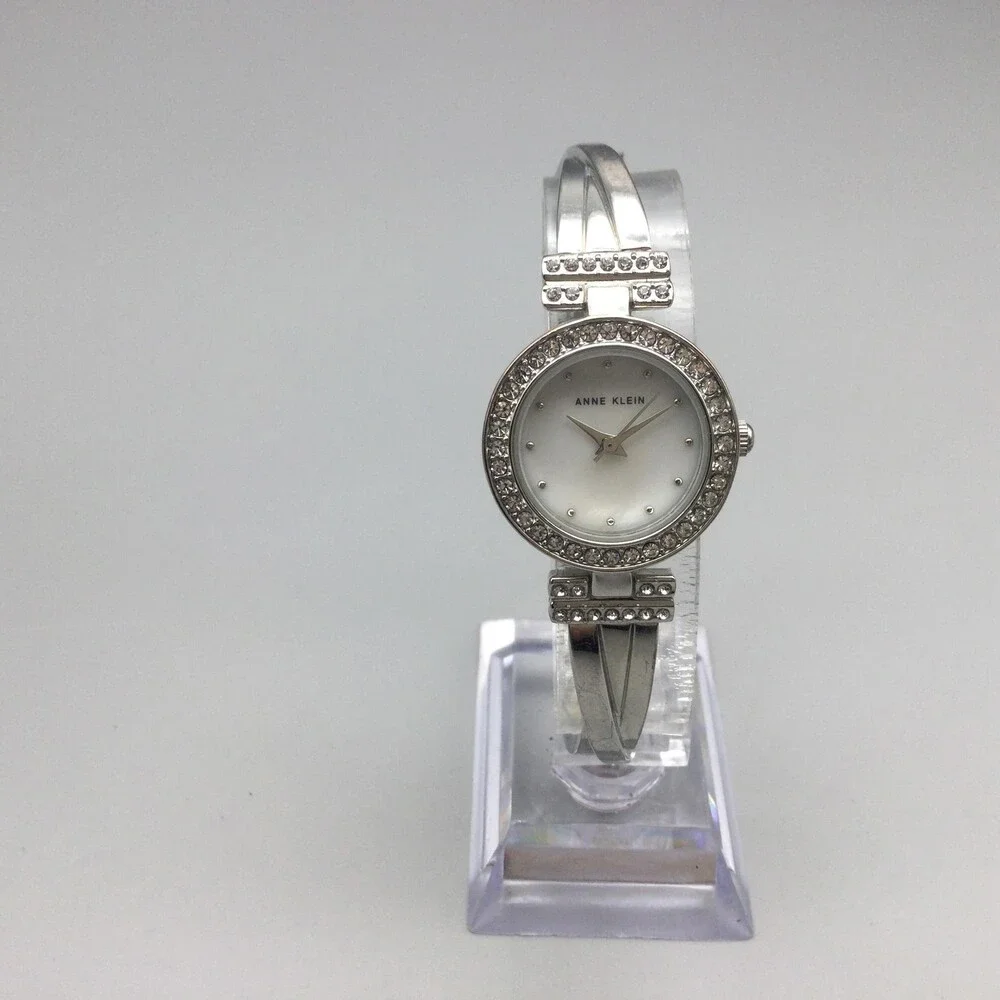 Anne Klein see photos